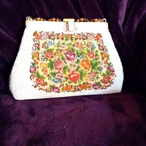 Vintage beaded hand purse
